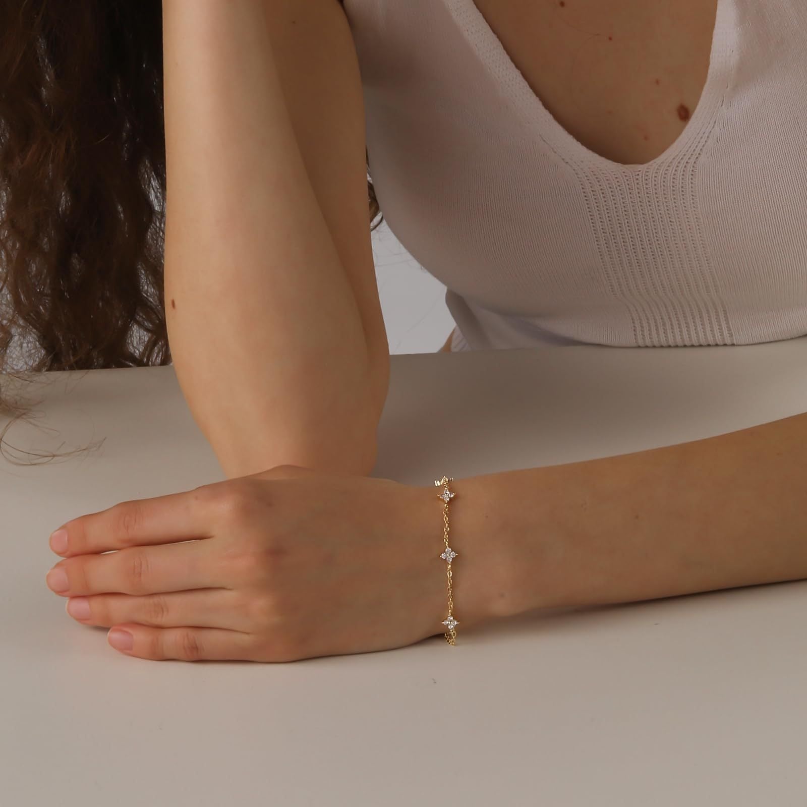 Chloe Cluster Clover Bracelet